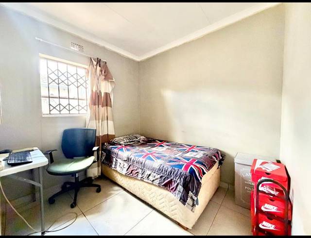 2 BEDROOM HOUSE FOR SALE IN CLAYVILLE